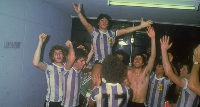 Maradona trở thành thủ lĩnh khi dẫn dắt tuyển trẻ Argentina tới chức vô địch U20 thế giới năm 1979.